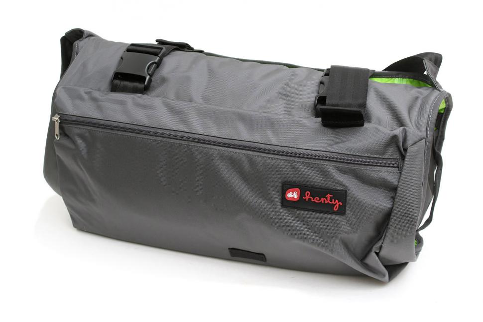 Suit bag for store cycling